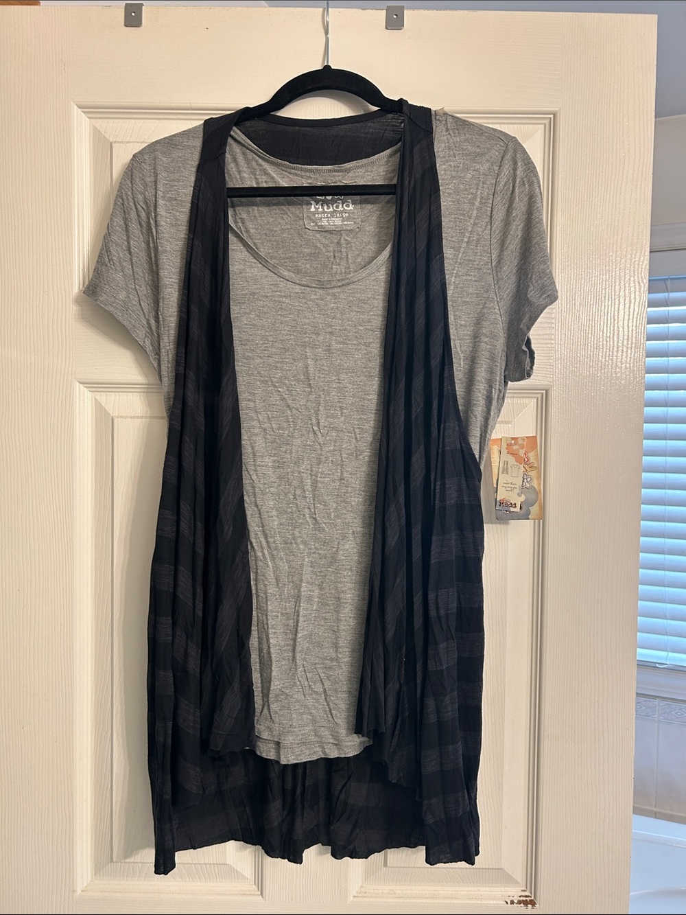 New Mudd Gray Tee with Black Sheer Striped Vest Overlay size XL